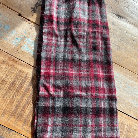New Italian 100% Virgin Wool Scarf - Picture 3 of 5